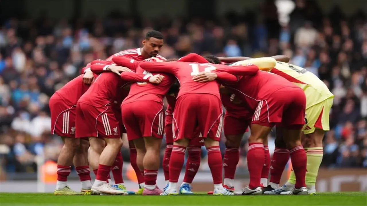 ليفربول يعتمد خليفة آرني سلوت في الموسم المقبل